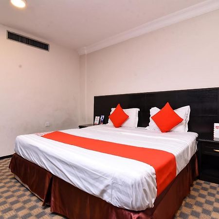 Oyo 411 Moon Hotel Dammam Exterior photo