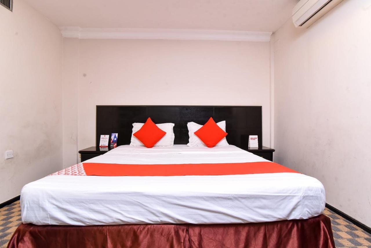 Oyo 411 Moon Hotel Dammam Exterior photo